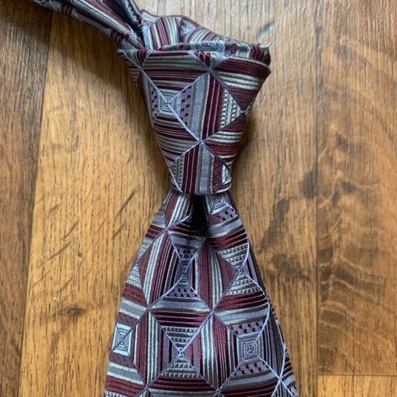 Robert Talbott “Best of Class” Geometric Tie - Picture 2 of 8